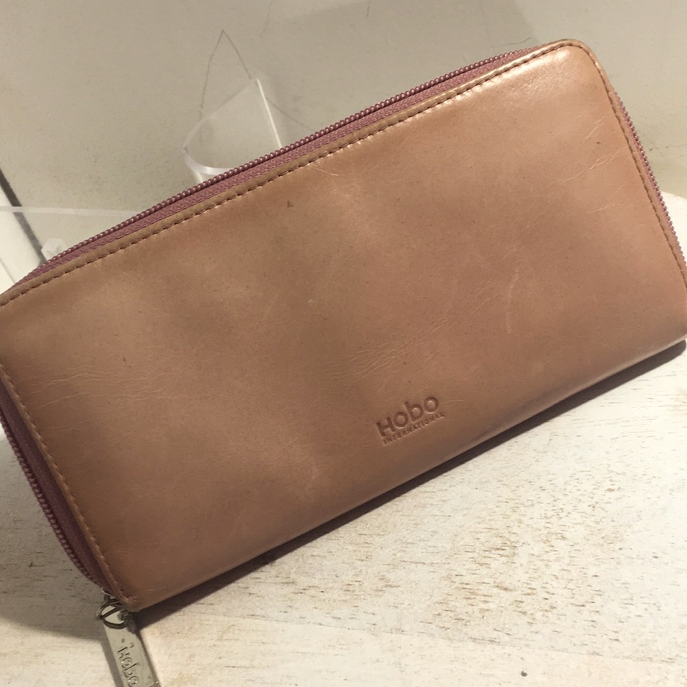 HOBO vintage leather zipper Clutch Wallet rose pink.
